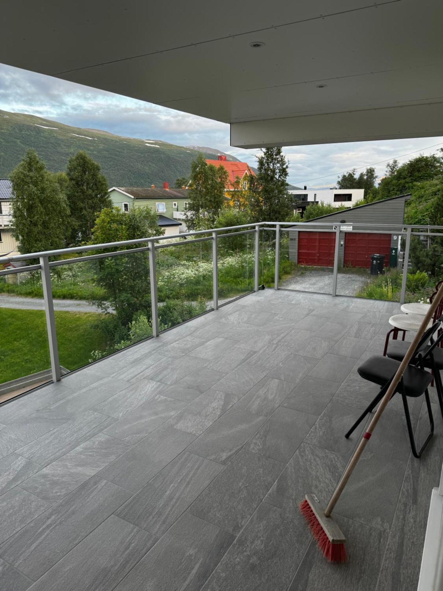 Sentral Leilighet Med Fantastisk Utsikt Tromsø Exterior foto